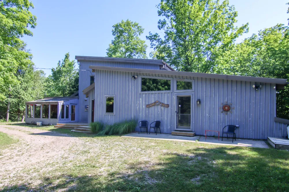 15651 Holly Drive Thompsonville, MI 49683
