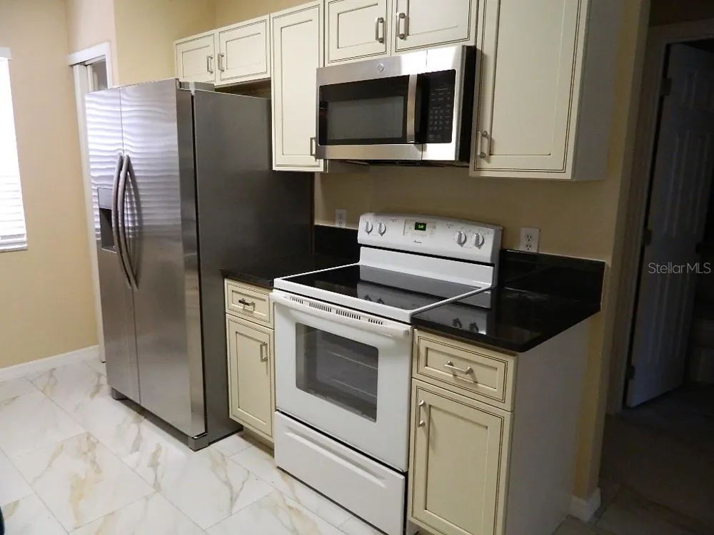 672 ROARING DRIVE #245 Altamonte Springs, FL 32714