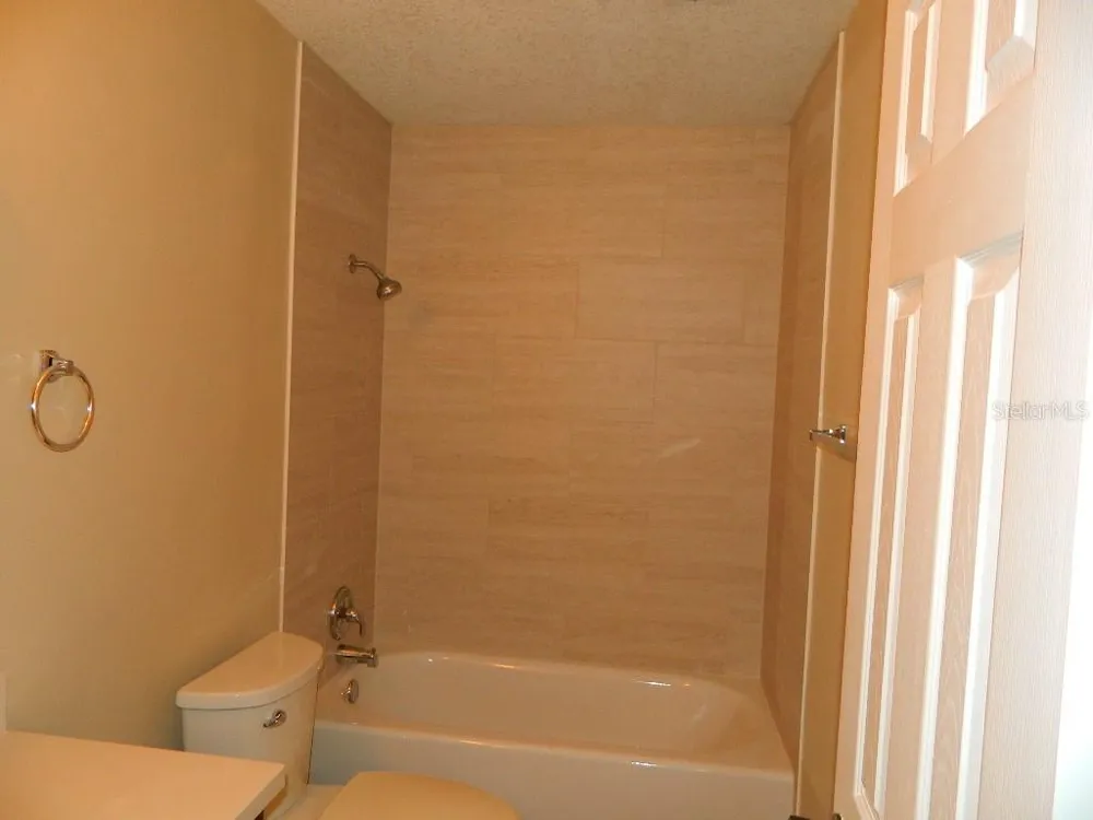 672 ROARING DRIVE #245 Altamonte Springs, FL 32714