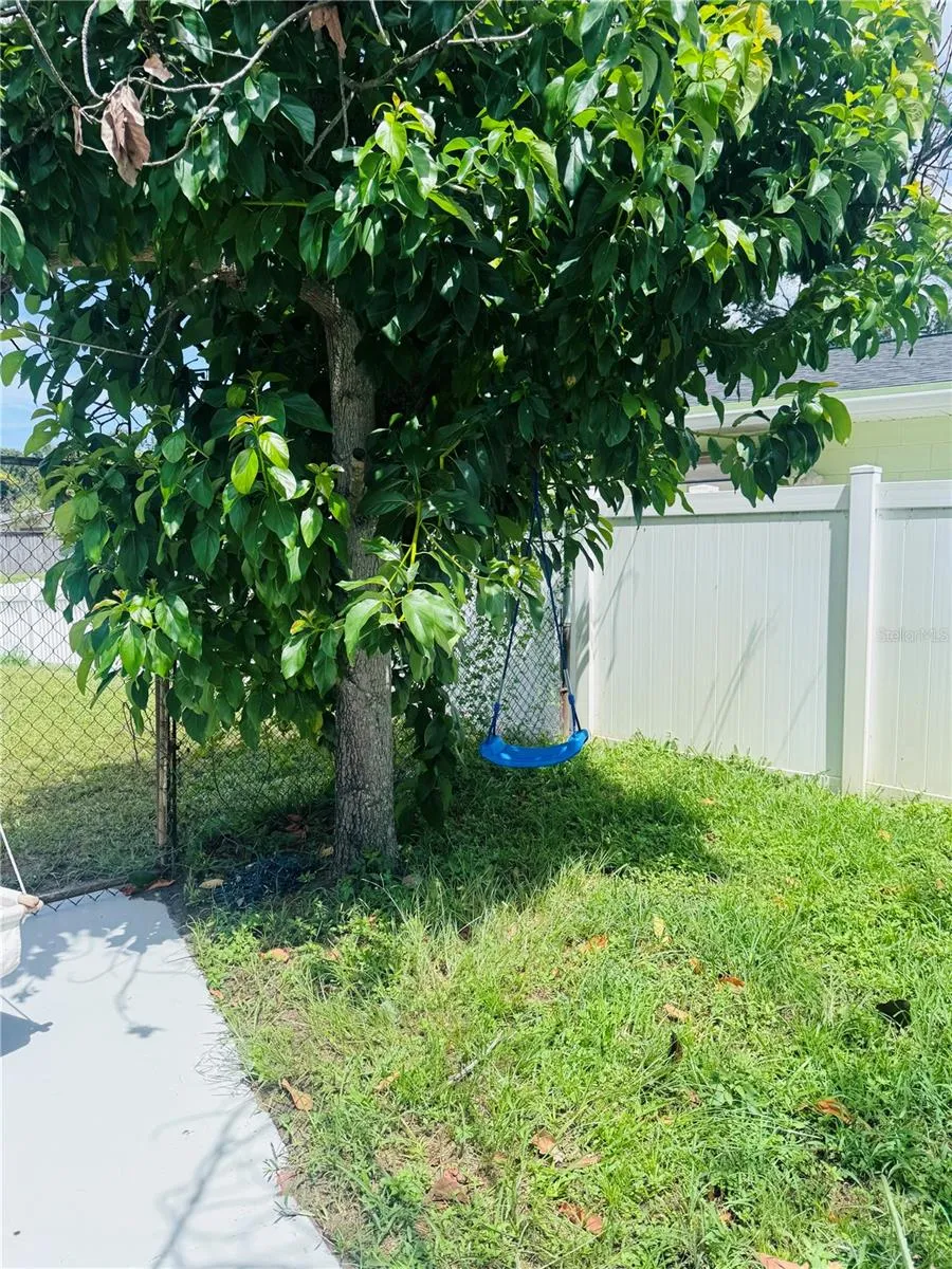 767 FORESTER AVENUE Orlando, FL 32809