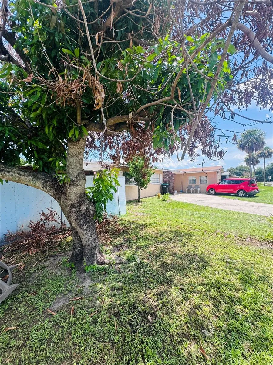 767 FORESTER AVENUE Orlando, FL 32809