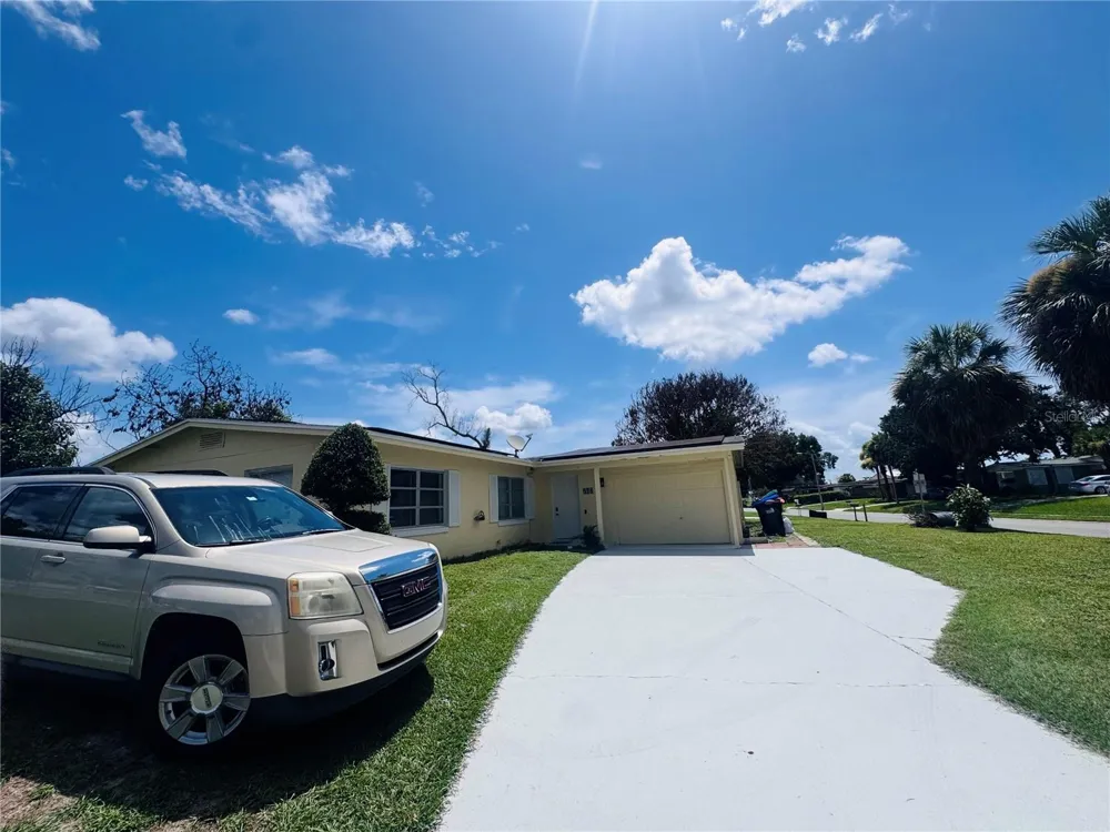767 FORESTER AVENUE Orlando, FL 32809