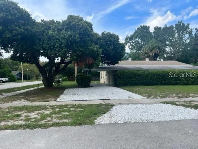 2185 FLORENCE ROAD Mount Dora, FL 32757