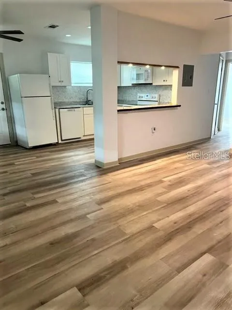2185 FLORENCE ROAD Mount Dora, FL 32757