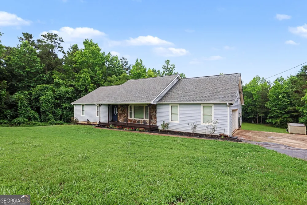 7388 Post RD Winston, GA 30187