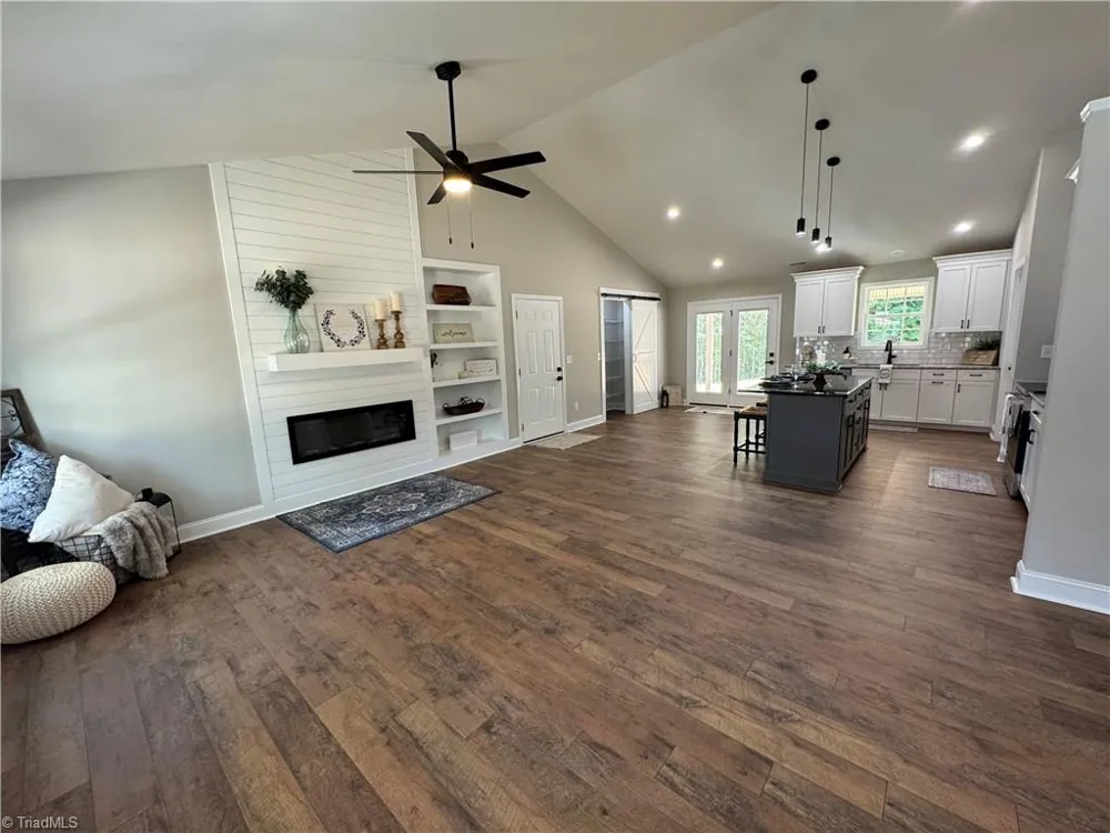 212 River Street East Bend, NC 27018