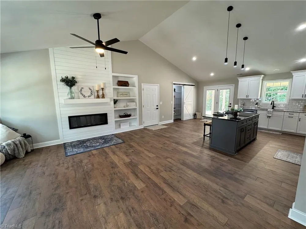 212 River Street East Bend, NC 27018