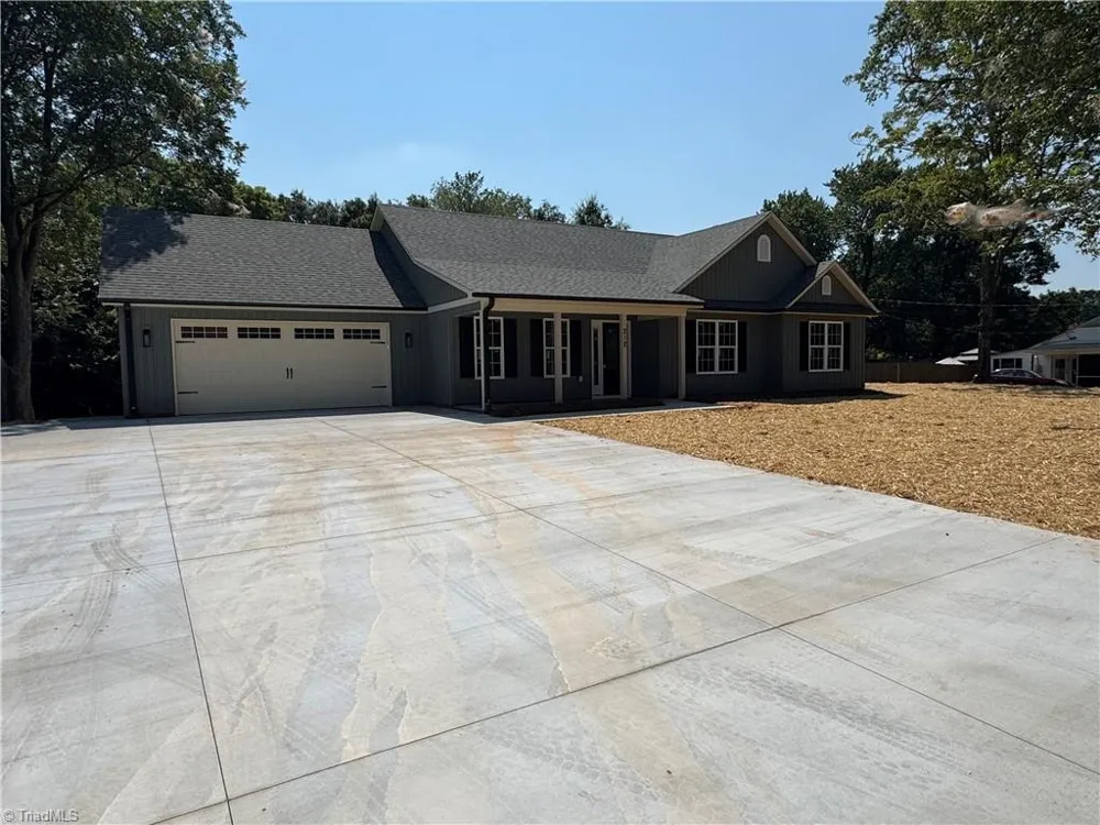 212 River Street East Bend, NC 27018