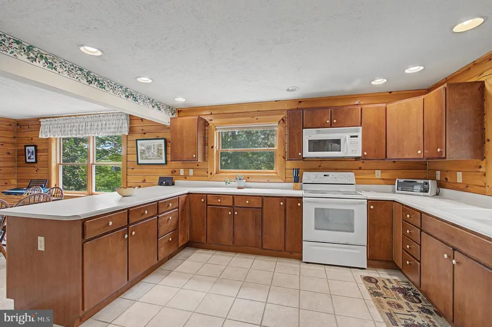 325 MARKWOOD DRIVE Oakland, MD 21550