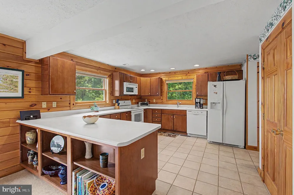 325 MARKWOOD DRIVE Oakland, MD 21550