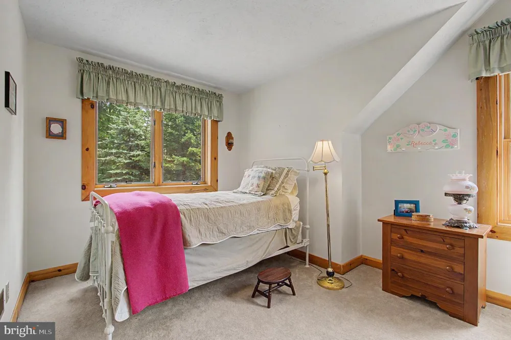 325 MARKWOOD DRIVE Oakland, MD 21550