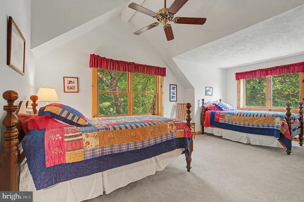 325 MARKWOOD DRIVE Oakland, MD 21550