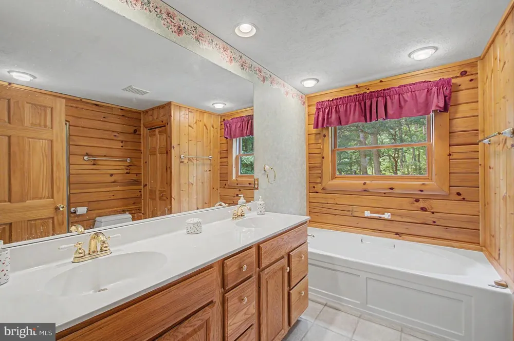 325 MARKWOOD DRIVE Oakland, MD 21550
