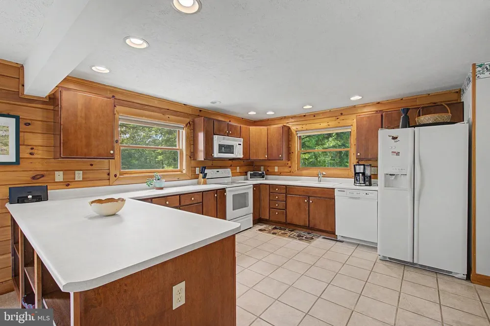 325 MARKWOOD DRIVE Oakland, MD 21550