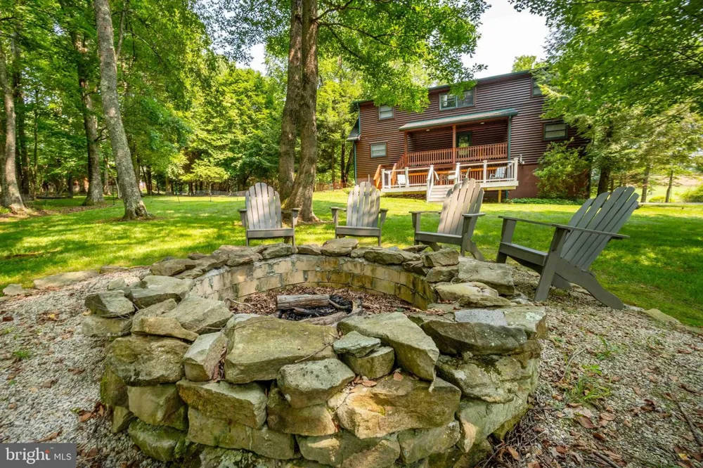 325 MARKWOOD DRIVE Oakland, MD 21550