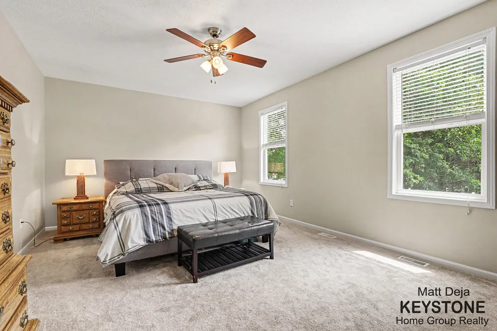 3870 Windwood Drive NE Rockford, MI 49341