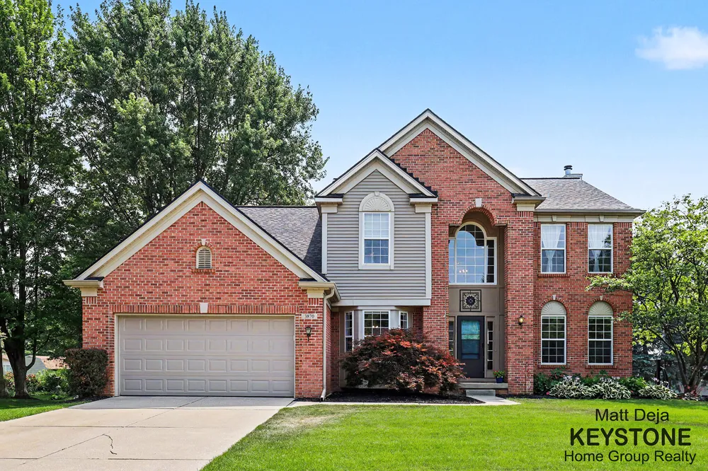 3870 Windwood Drive NE Rockford, MI 49341