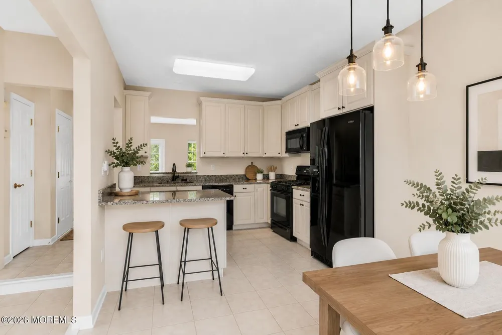 14 W Aspen Way Matawan, NJ 07747