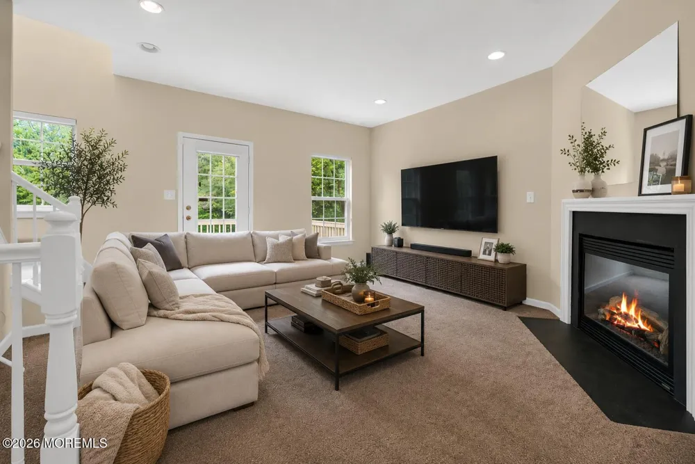 14 W Aspen Way Matawan, NJ 07747