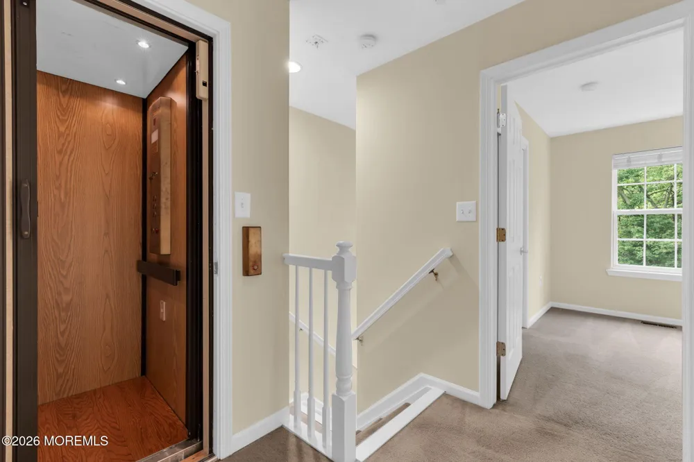 14 W Aspen Way Matawan, NJ 07747