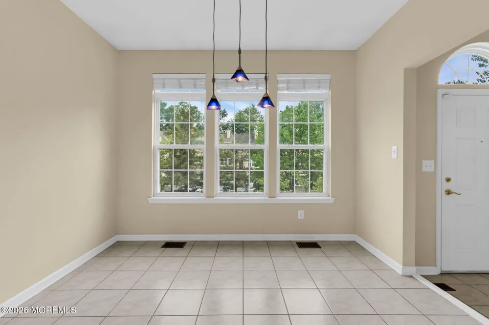 14 W Aspen Way Matawan, NJ 07747