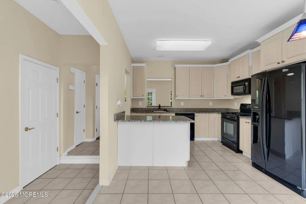 14 W Aspen Way Matawan, NJ 07747