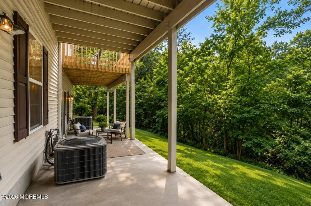 14 W Aspen Way Matawan, NJ 07747