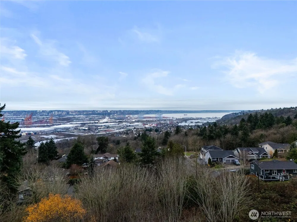 63 XX 19th Street NE Tacoma, WA 98422