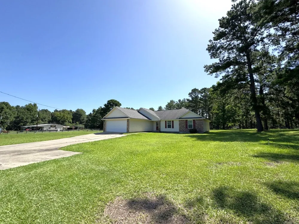 2910 Hwy 69 Doucette, TX 75942