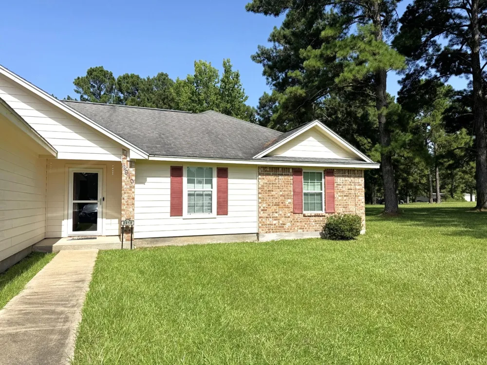 2910 Hwy 69 Doucette, TX 75942