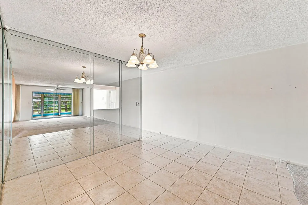 2901 VICTORIA CIRCLE #D2 Coconut Creek, FL 33066