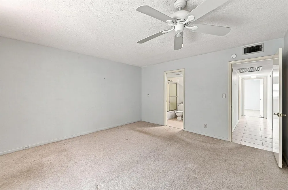2901 VICTORIA CIRCLE #D2 Coconut Creek, FL 33066