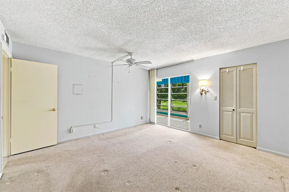 2901 VICTORIA CIRCLE #D2 Coconut Creek, FL 33066