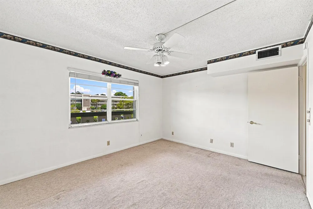2901 VICTORIA CIRCLE #D2 Coconut Creek, FL 33066
