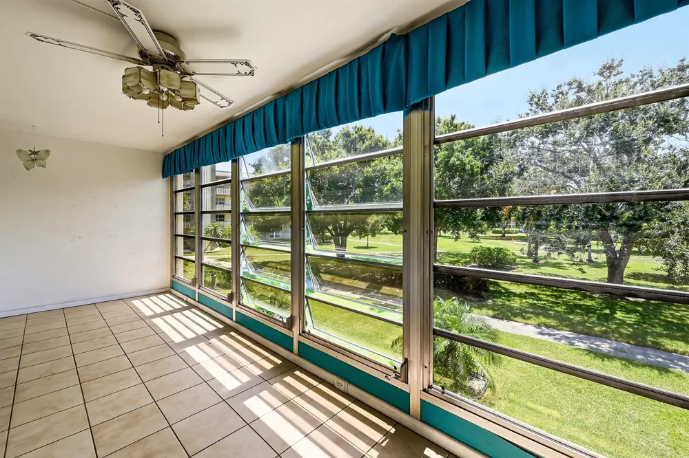 2901 VICTORIA CIRCLE #D2 Coconut Creek, FL 33066