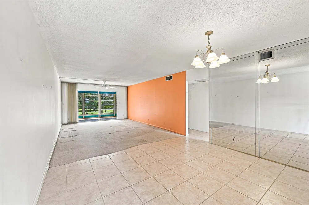 2901 VICTORIA CIRCLE #D2 Coconut Creek, FL 33066
