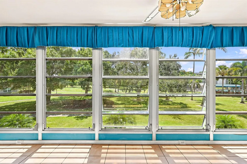 2901 VICTORIA CIRCLE #D2 Coconut Creek, FL 33066
