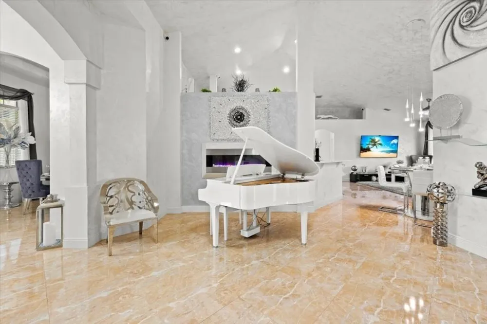 17433 Hamlin Boulevard Loxahatchee, FL 33470
