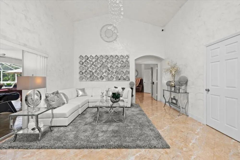 17433 Hamlin Boulevard Loxahatchee, FL 33470