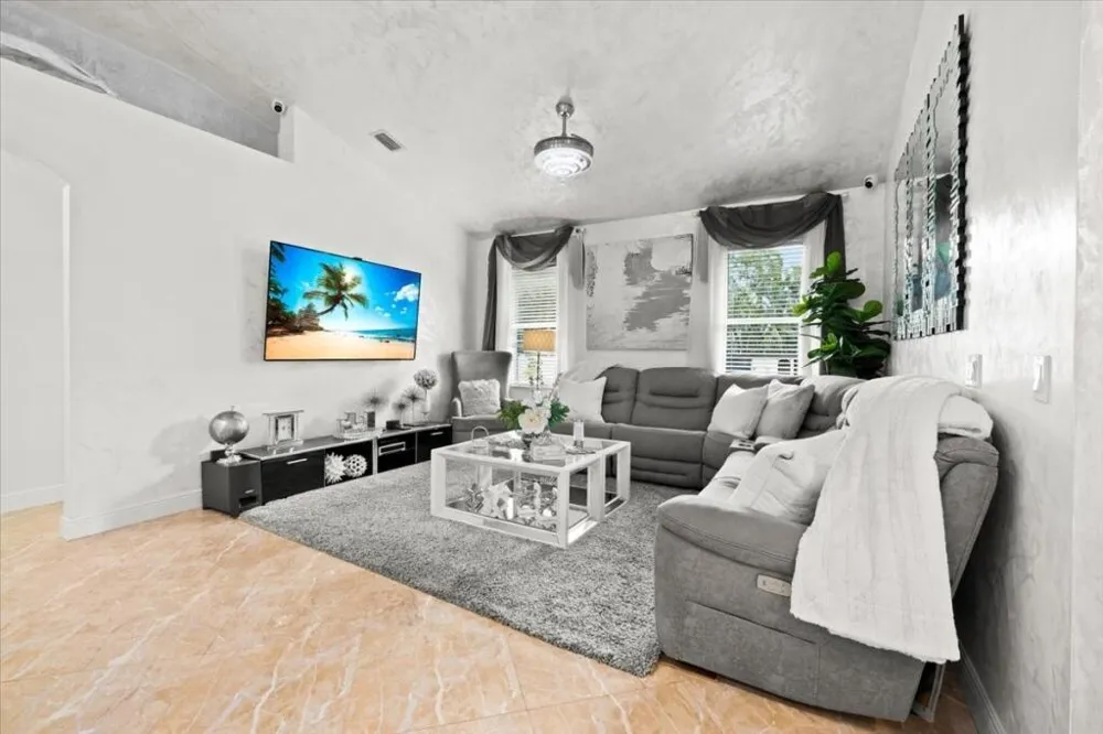 17433 Hamlin Boulevard Loxahatchee, FL 33470