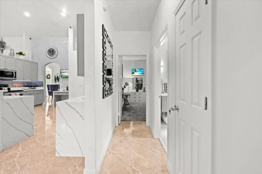 17433 Hamlin Boulevard Loxahatchee, FL 33470