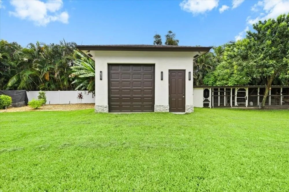 17433 Hamlin Boulevard Loxahatchee, FL 33470