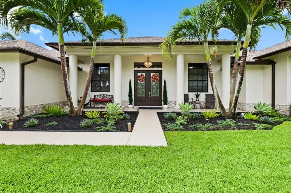 17433 Hamlin Boulevard Loxahatchee, FL 33470