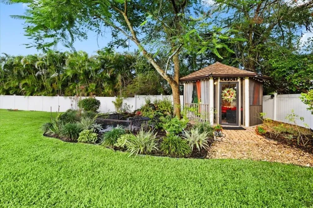 17433 Hamlin Boulevard Loxahatchee, FL 33470
