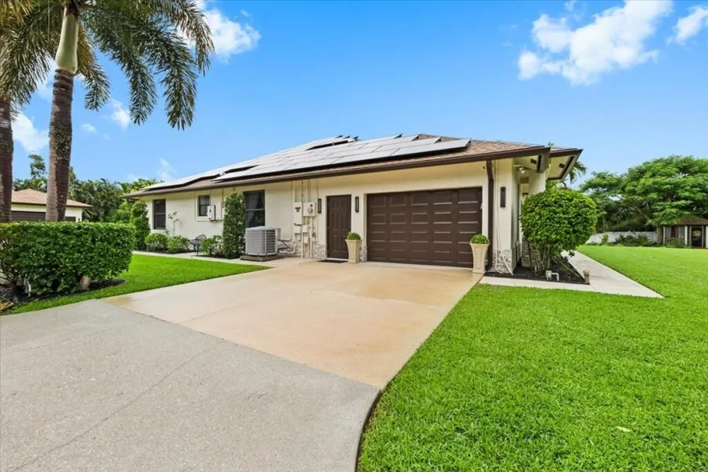 17433 Hamlin Boulevard Loxahatchee, FL 33470