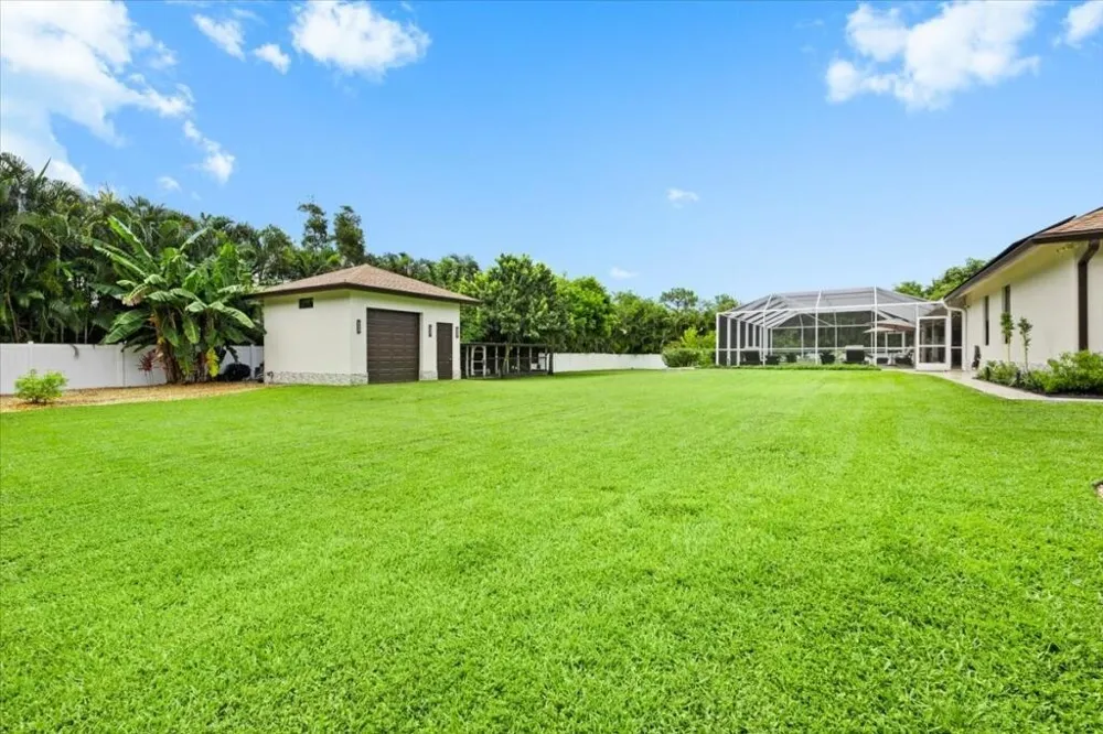 17433 Hamlin Boulevard Loxahatchee, FL 33470