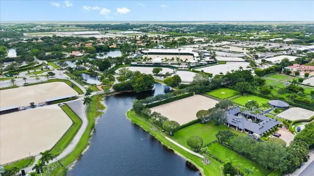 17433 Hamlin Boulevard Loxahatchee, FL 33470