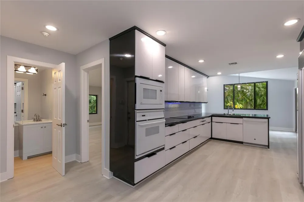 13401 SW 83RD AVENUE Pinecrest, FL 33156