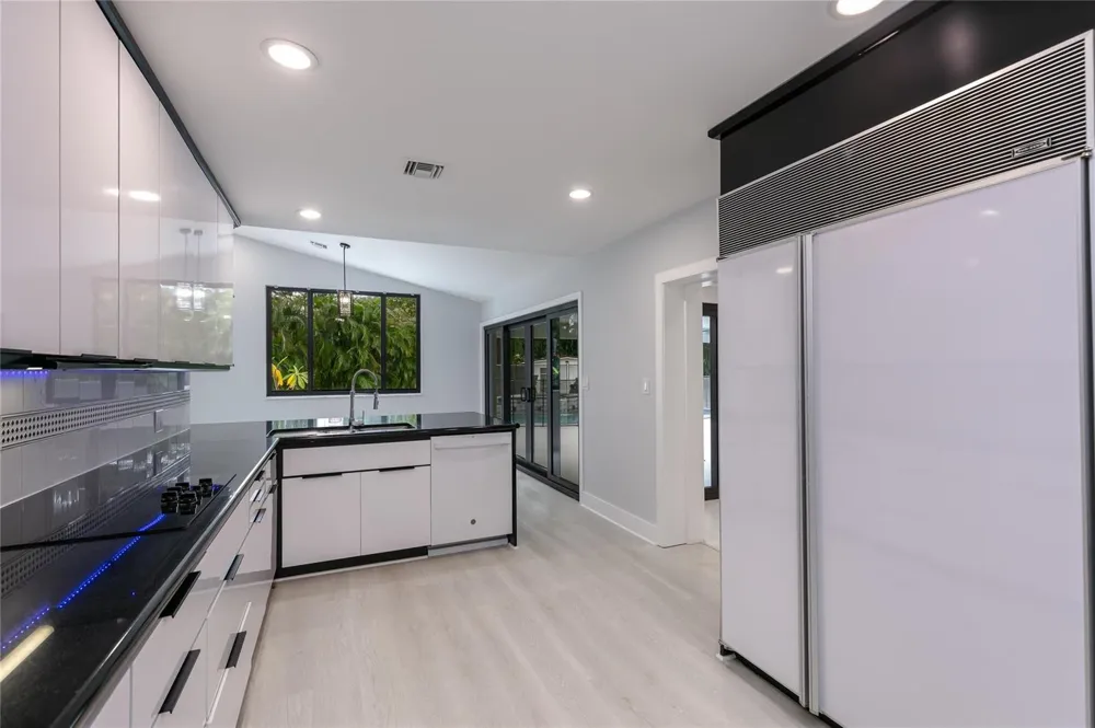 13401 SW 83RD AVENUE Pinecrest, FL 33156