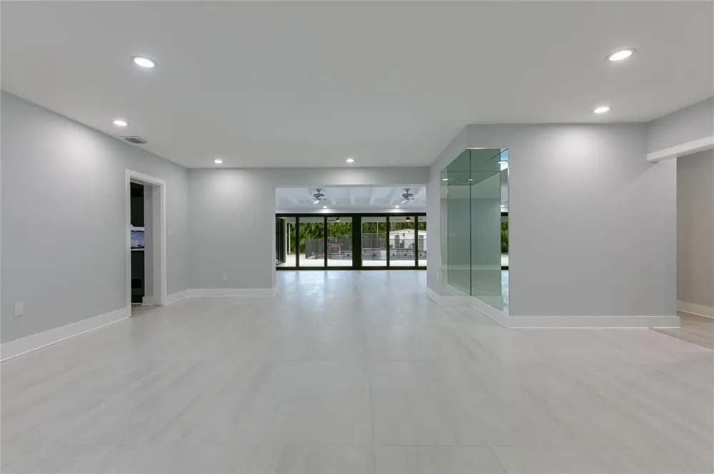 13401 SW 83RD AVENUE Pinecrest, FL 33156